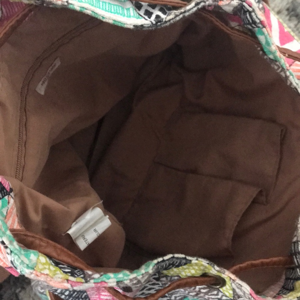 patterned mini backpack - Picture 3 of 5